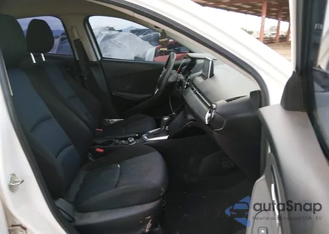 2017 Toyota Yaris Ia z USA, uszkodzony, nr VIN 3MYDLBYV2HY184655